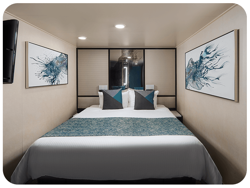 TCCOCT26-Travel-Gallery-22-Bed-Inside-800x600px